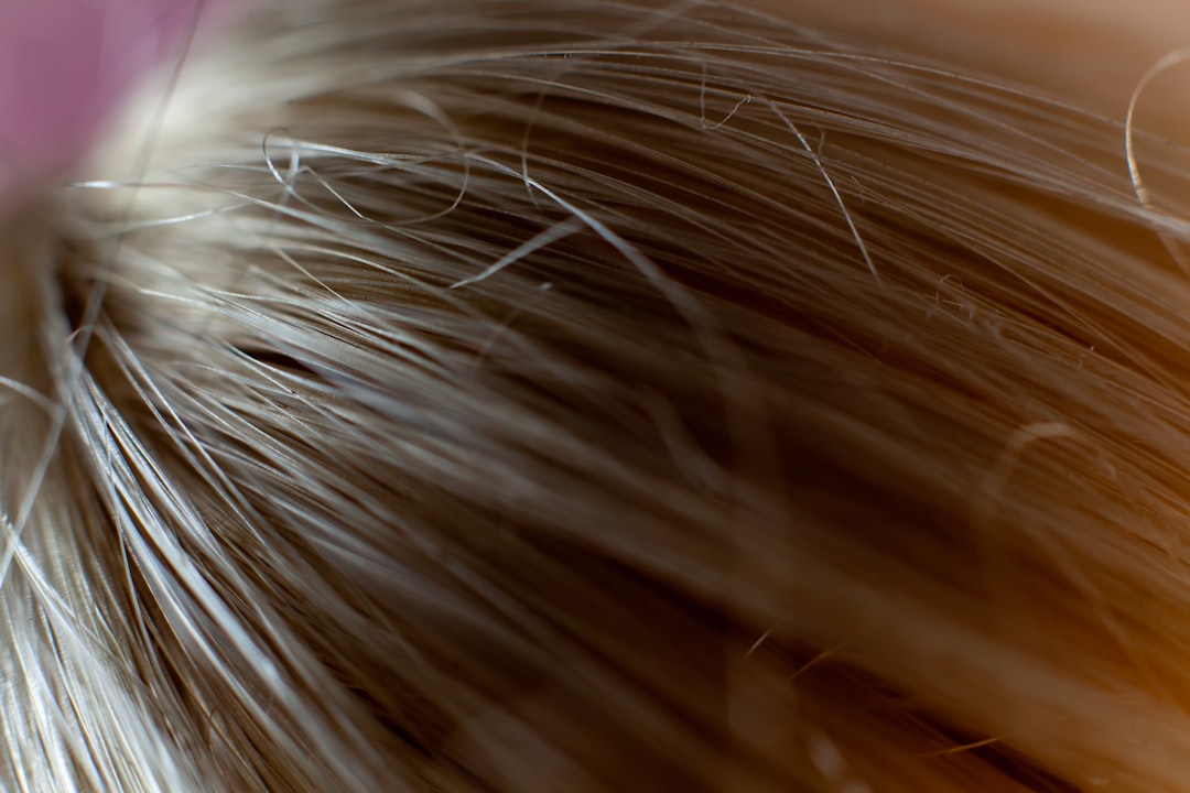 close-up-of-a-hair-urprvj3jxa